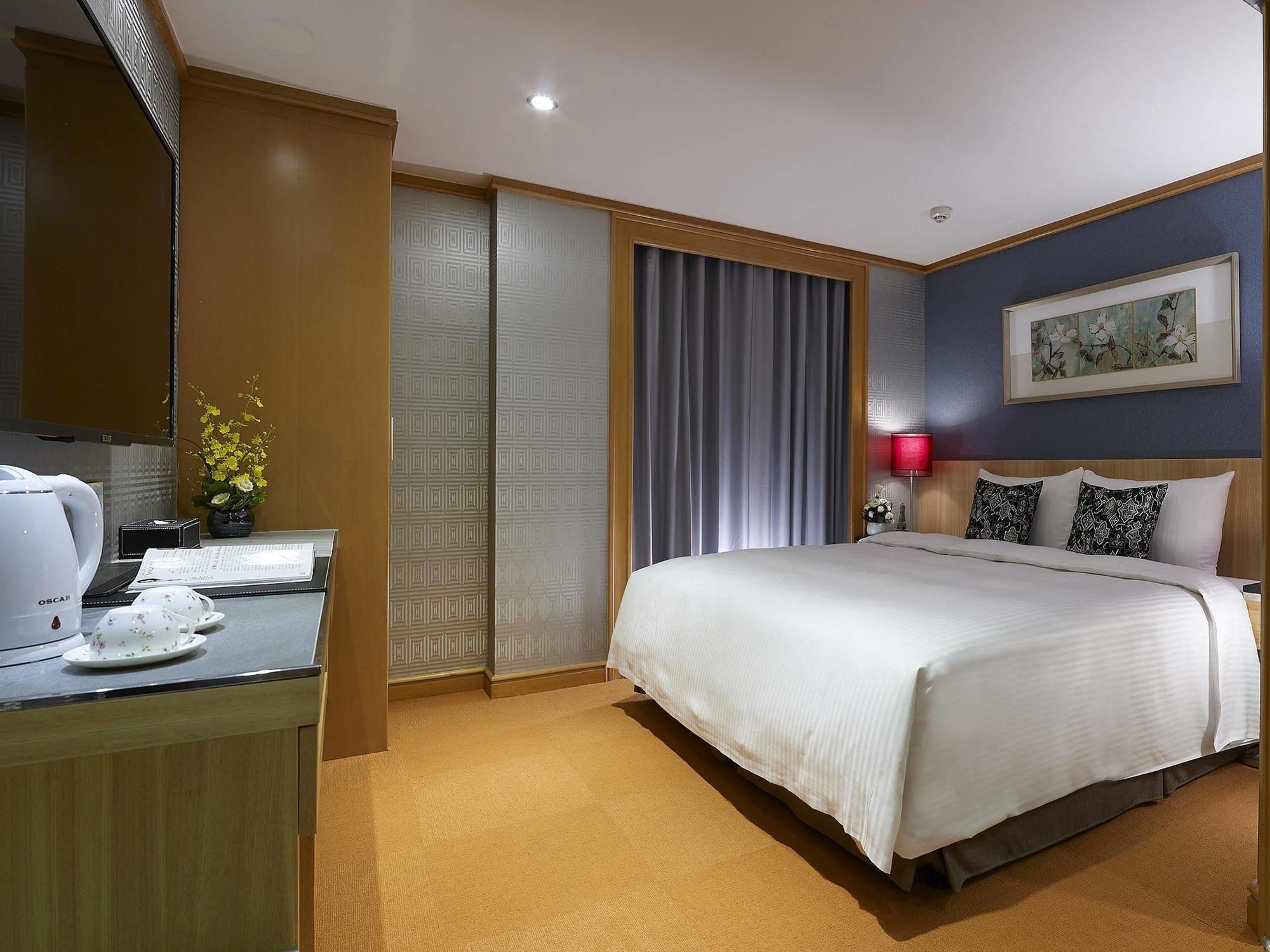 Beauty Hotels Taipei - Hotel Bchic Bagian luar foto