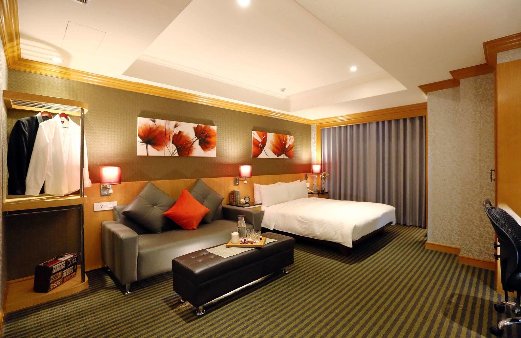 Beauty Hotels Taipei - Hotel Bchic Bagian luar foto