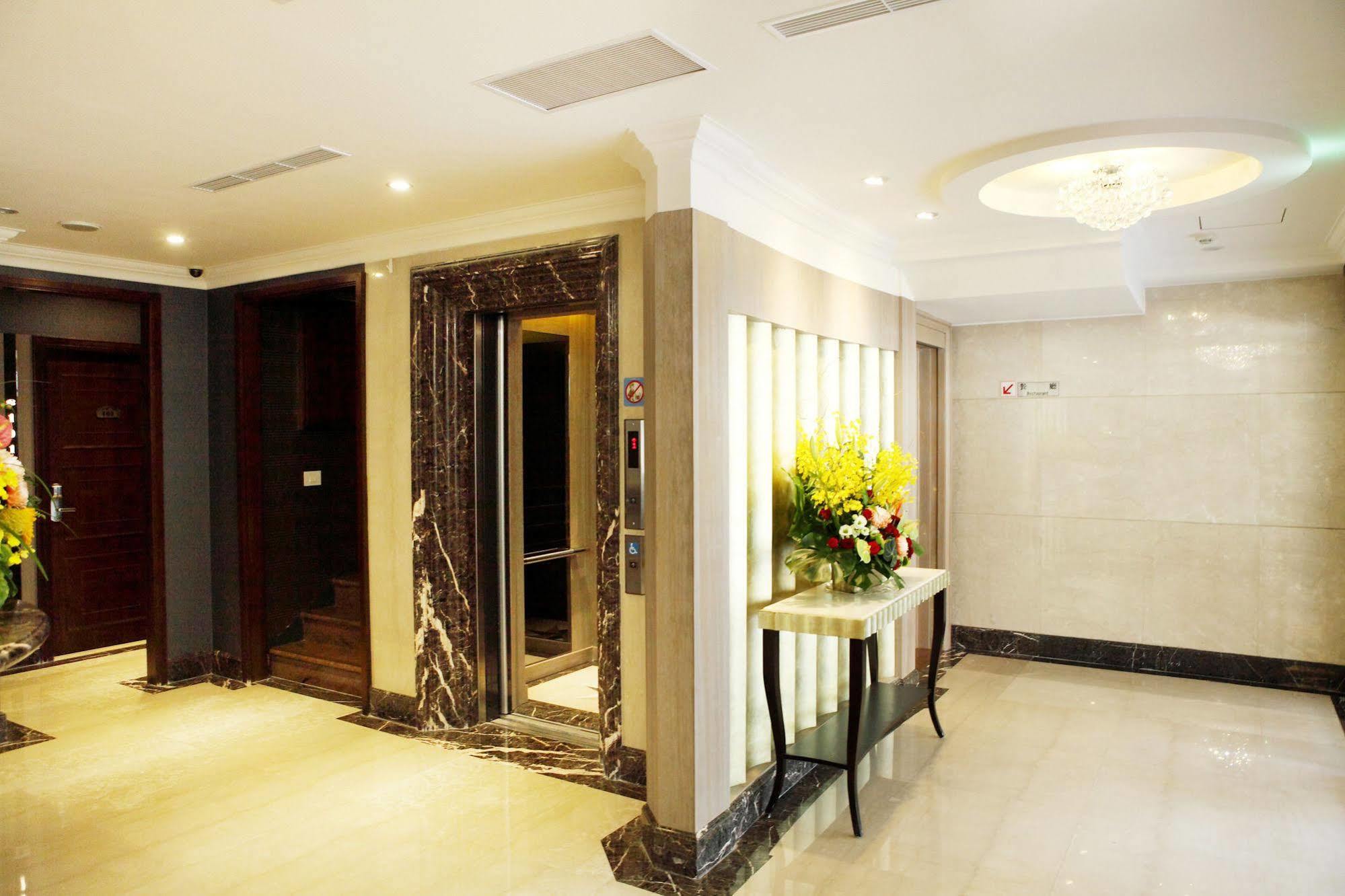 Beauty Hotels Taipei - Hotel Bchic Bagian luar foto